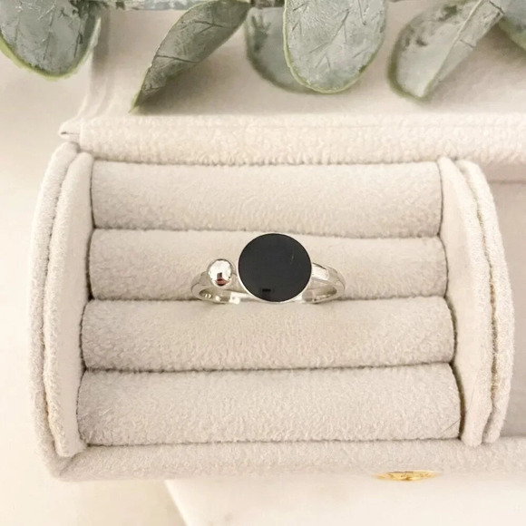 925 Sterling Silver Black Circle Ring Dainty Ring Geometric Minimalist Ring - Picture 4 of 8